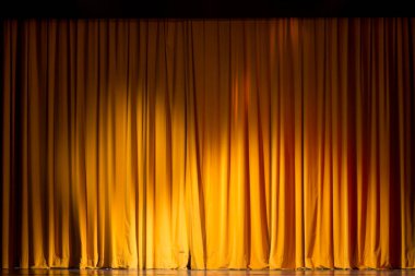 Sarı perde yakın çekim görüntüsü