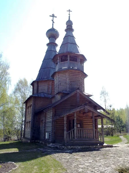 俄罗斯 白俄罗斯 乌克兰的俄罗斯东正教会 历史大教堂 修道院 修道院 城堡的一部分与钟声 宗教和信仰 古老的 传统的 — 图库照片