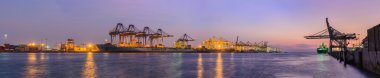 Chonburi, Tayland-Şubat 13: Panorama görünümünü Laem Chabang Por