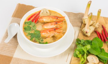 Ekşi karides çorbası