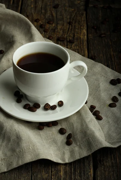 bir fincan kahvenin içinde 