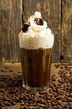  kahve krema ve tarçın