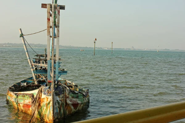 Broken Traditional Fishing Boats Harbor Afternoon — Stock Photo, Image