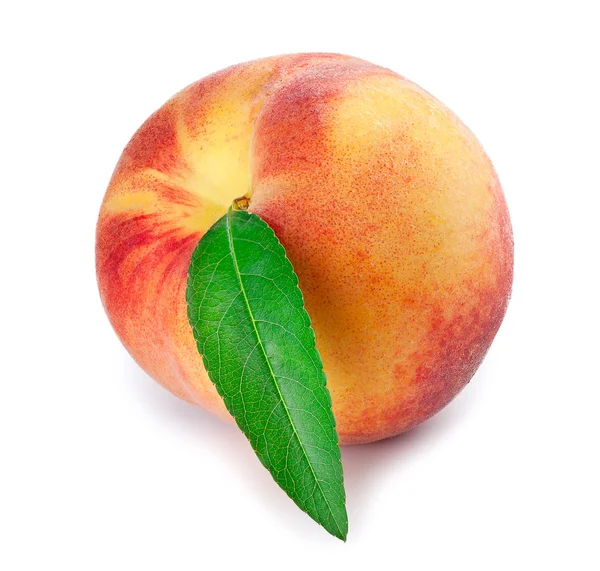 Pfirsich isoliert auf Weiß — Stockfoto