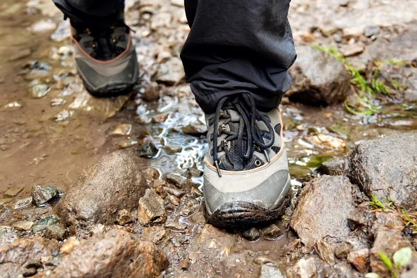 Sapatos de trekking das mulheres — Fotografia de Stock