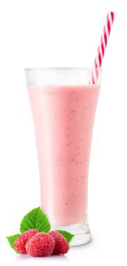 Ahududu içeceği, beyaz bardakta samanla izole edilmiş