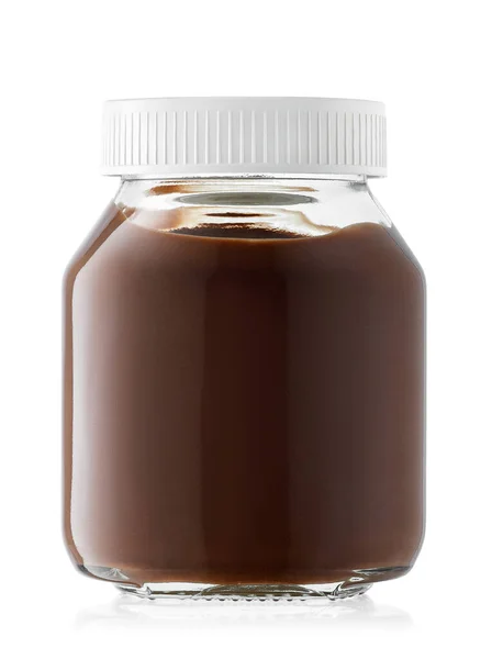 Tarro de vidrio con crema de chocolate aislado en blanco — Foto de Stock