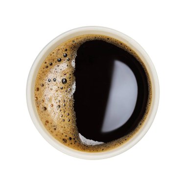 Beyaz arka planda izole edilmiş tek kullanımlık kağıt bardakta baloncuklu kahve manzarası. Dosya kırpma yolu içeriyor