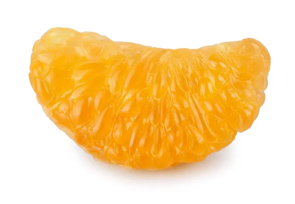Mandarin beyaz zemin üzerine dilim — Stok fotoğraf