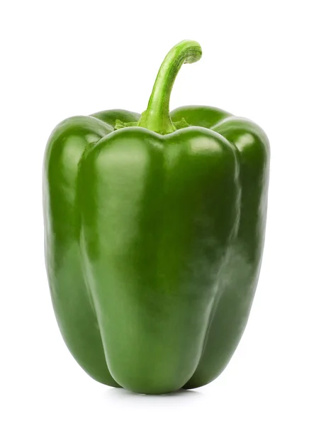 Groene peper geïsoleerd wit — Stockfoto