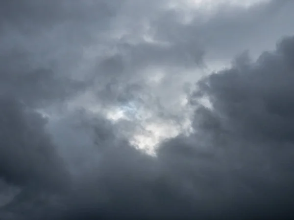 Schöner Himmel Mit Weißen Graublauen Wolken Schönes Foto Von Grauweißen — Stockfoto