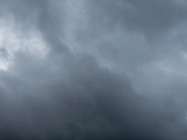 Schöner Himmel Mit Weißen Graublauen Wolken Schönes Foto Von Grauweißen — Stockfoto