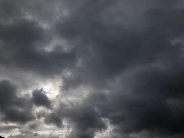 Fotohimmel Mit Grauen Weißen Wolken Sehr Schöne Kombination Aus Grau — Stockfoto