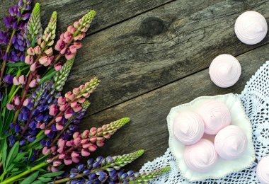 Acı bakla ve pembe hatmi arka plan panoları. Görünüm f