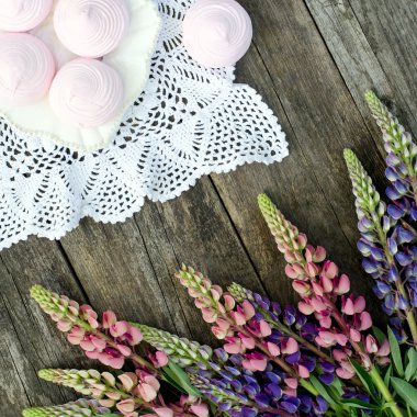 Acı bakla ve pembe hatmi arka plan panoları. Görünüm f