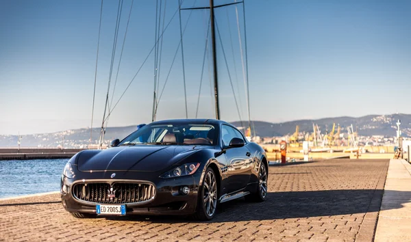 Maserati GranTurismo S — стокове фото