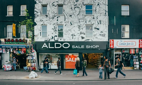 Vue sur le marché de Camden, attractions touristiques célèbres — Photo