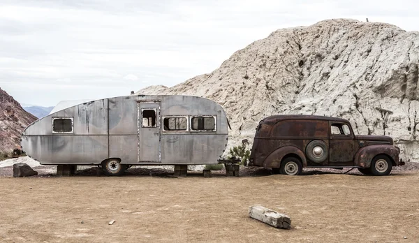 Truk tua berkarat di kota hantu Nelson Nevada — Stok Foto