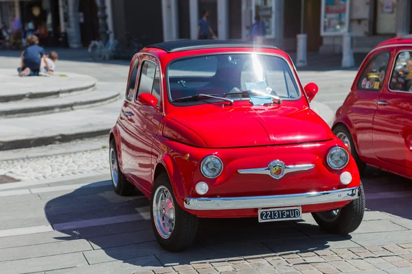 Gorizia,Italy MAY 22,2016:Photo of a Fiat 500 Club Isonzo meeting. The Fiat 500 (Italian:Cinquecento) is a city car which was produced by the Italian manufacturer Fiat between 1957 and 1975. — Stock Photo, Image