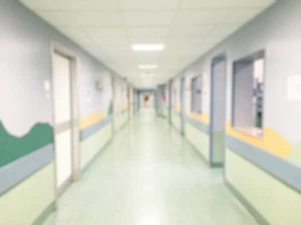 Szpitalny korytarz wewnętrzny zamazane tło — Zdjęcie stockowe