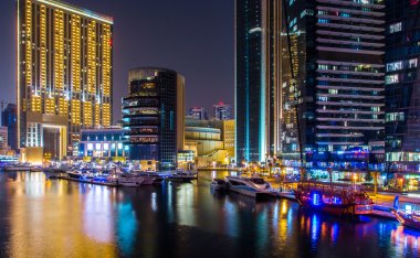 Gece dubai Marina