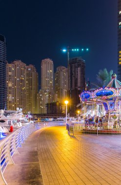 Gece dubai Marina