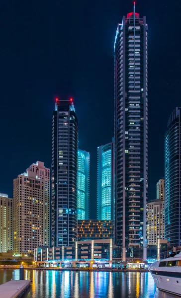 Night in dubai's marina — Stock Photo, Image