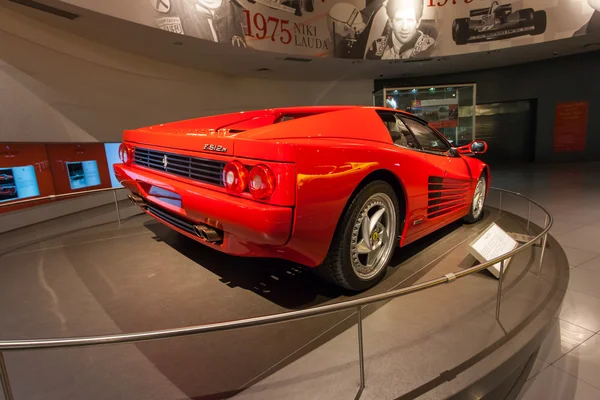 ABU DHABI, UAE - MAY 13,2014: Ferrari World at Yas Island in Abu Dhabi on MAY 13, 2014, UAE. Ferrari World is the largest indoor amusement park in the world. — Stockfoto