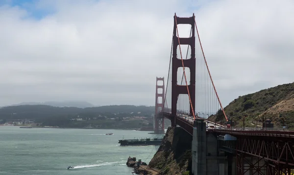 금문교는 안개, San Francisco, 캘리포니아에에서 표시 됩니다. — 스톡 사진