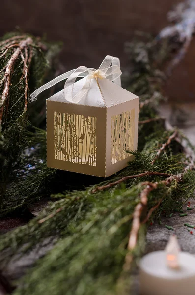 Karanlık bir tablo hediye