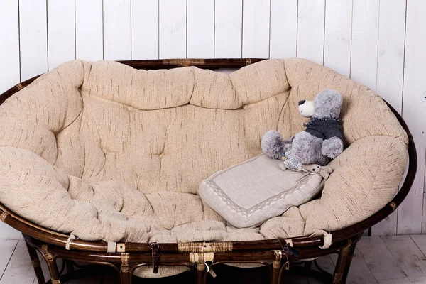 bir odada Rattan Koltuk