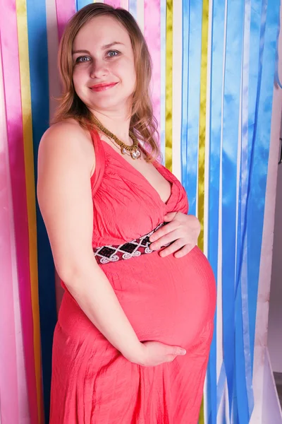 Studiový portrét těhotné ženy — Stock fotografie