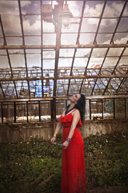 Işıklardan yalnız kız karanlık bir dünya. Kavram. Afla¤›dakileri