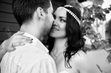 Mutlu gelin ve damat. Siyah ve beyaz