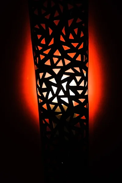 En modern lampa på en vägg — Stockfoto