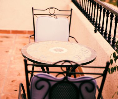 açık masa ve sandalye