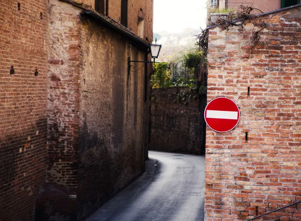 A Rua Estreita na Itália — Fotografia de Stock