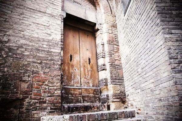 古い壁とドア — ストック写真