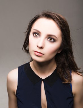 Zarif kadın ile mükemmel makyaj ararken