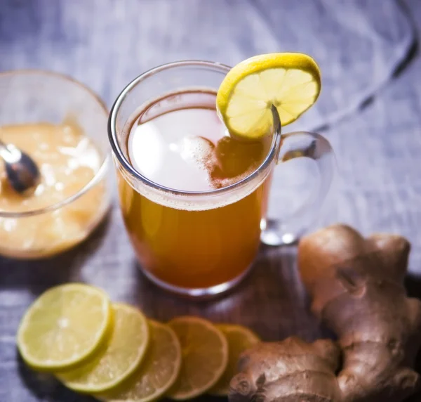 Té de miel con limón y jengibre —  Fotos de Stock