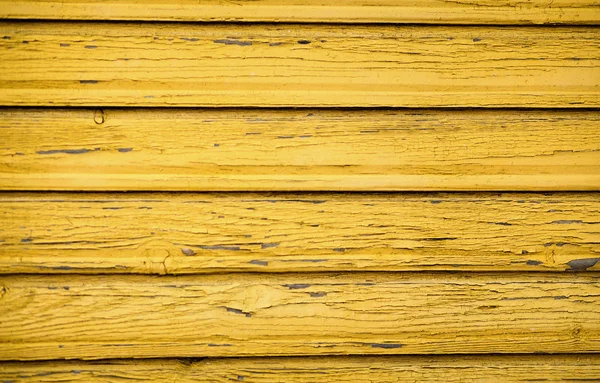 Горизонтальная картина старых горизонтальных досок с пилинговым желтым — стоковое фото
