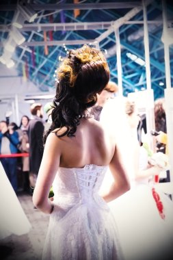 makyaj ve saç modeli düğün rekabet güzel kadın