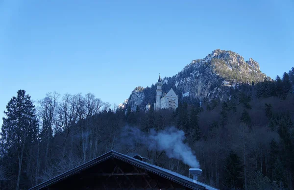 Dağlarda Duman ve Kale 