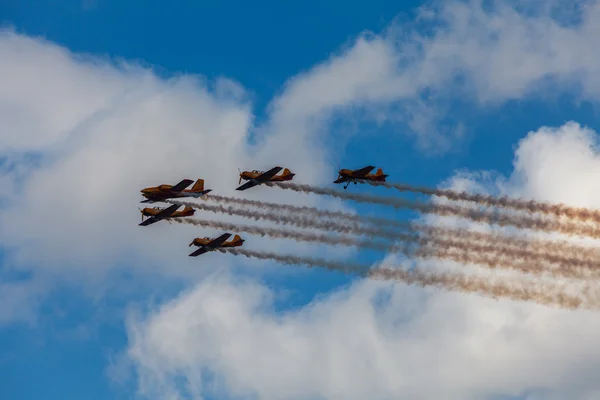 ZHUKOVSKY, MOSCOW REGION, RUSSIA - AUGUST 29, 2015: Aerobatic Team 1Polet at WorldWide AirShow MAKS-2015 in Zhukovsky, Moscow region, Russia. — Zdjęcie stockowe