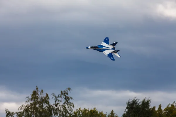 ZHUKOVSKY, MOSCA REGIONE, RUSSIA - 29 AGOSTO 2015: Jet Falcrum MiG-29 al WorldWide AirShow MAKS-2015 a Zhukovsky, regione di Mosca, Russia . — Foto Stock