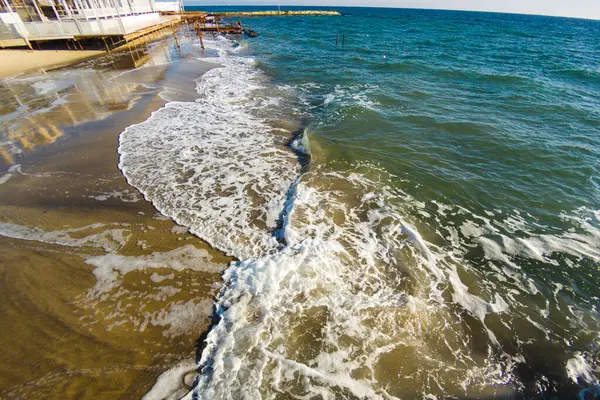Miękka Fala Zielonego Morza Piaszczystej Plaży Kontekst — Zdjęcie stockowe