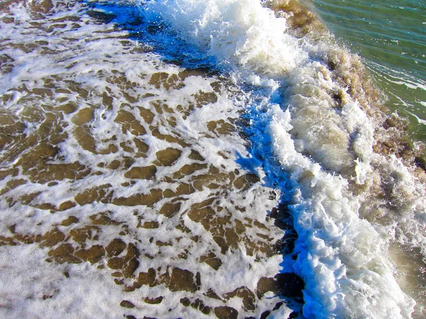 Onda Suave Mar Verde Praia Areia Contexto — Fotografia de Stock