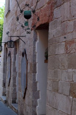 Eski renkli yüzlü evler. Romantik, rahat sokaklar. Ortaçağ Avrupa 'sı. Lviv