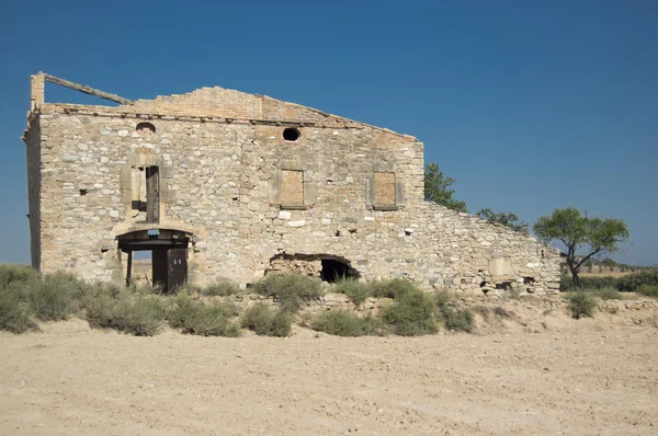 Casa en ruinas — Foto de Stock