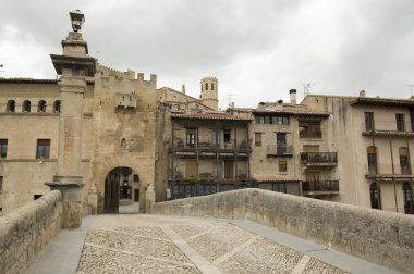 Teruel içinde Valderrobres girme